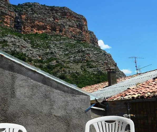 בקתה Casa Corroncui *
